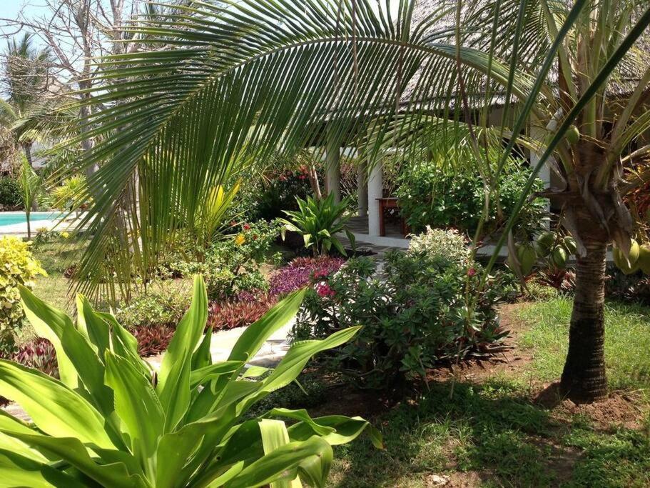 Апартаменты Luxury Simba House In Watamu ☆☆☆☆☆ Экстерьер фото